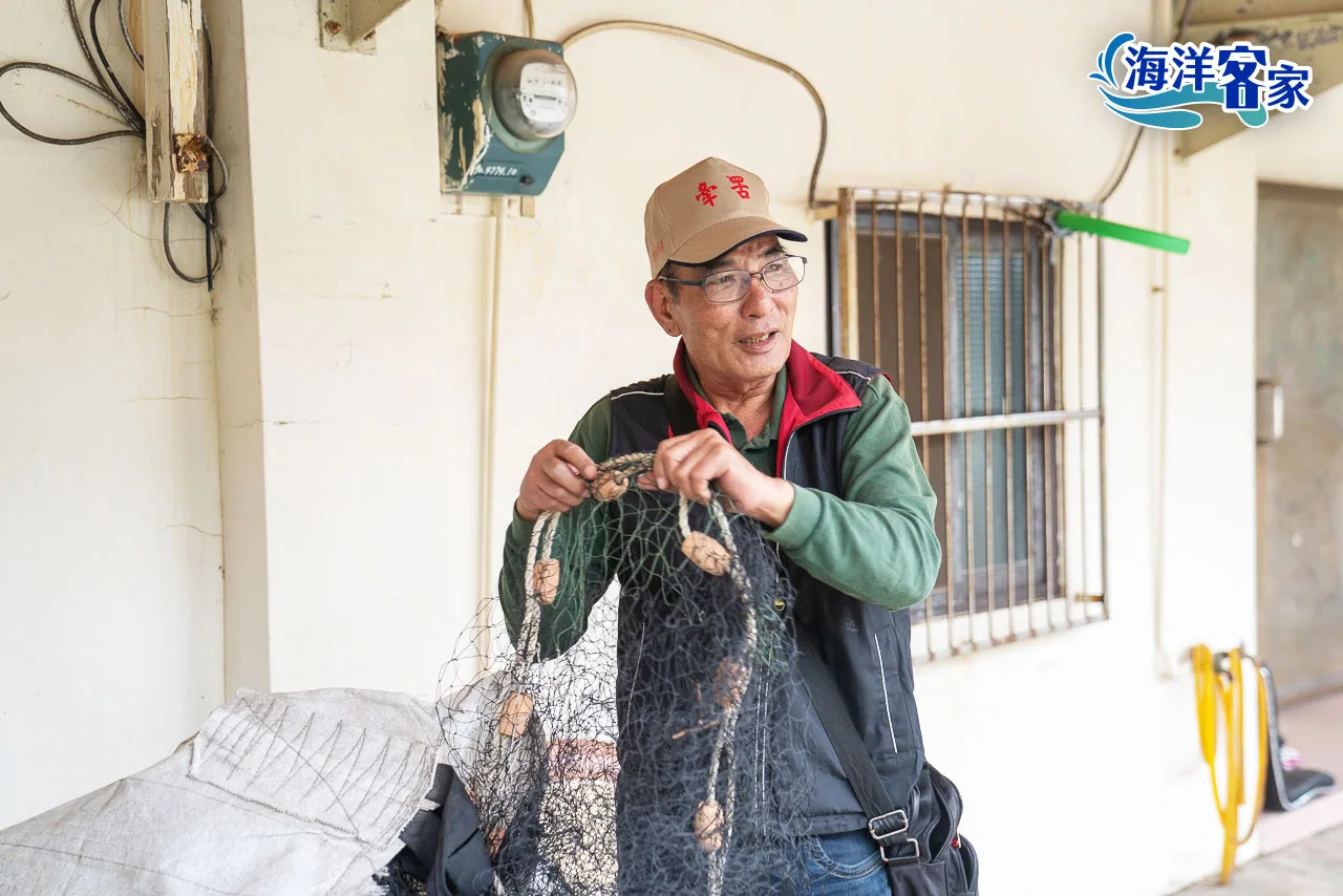 彭永涼形容當時牽罟盛況說，「以前漁獲量很多，一條漁船的收入可以比得上耕十甲的田」。范修語攝