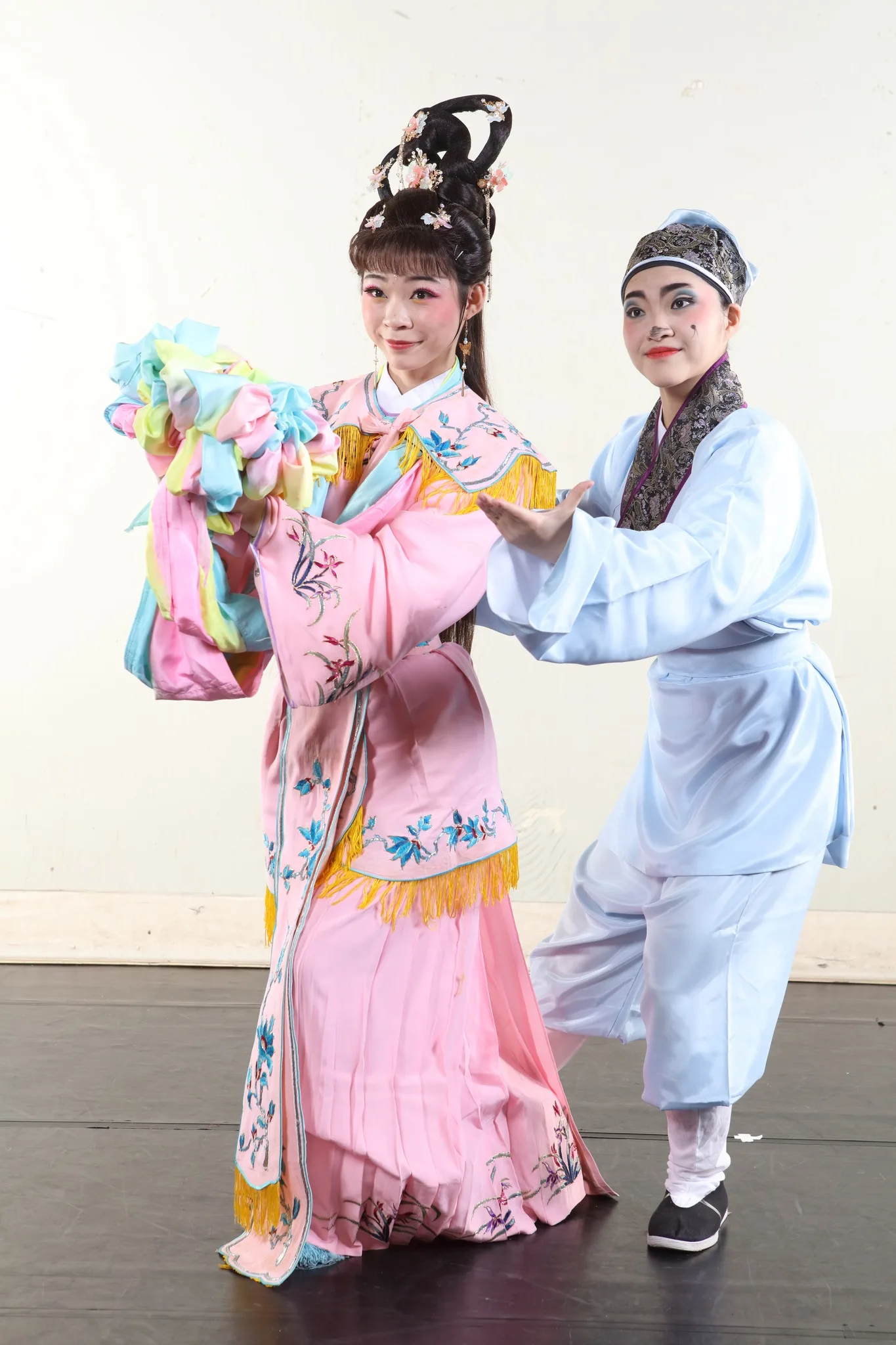 國立臺灣戲曲學院中的客家戲學系，是國內唯一以培育客家戲表演人才為宗旨的科系。翻攝自國立臺灣戲曲學院招生資訊臉書粉專