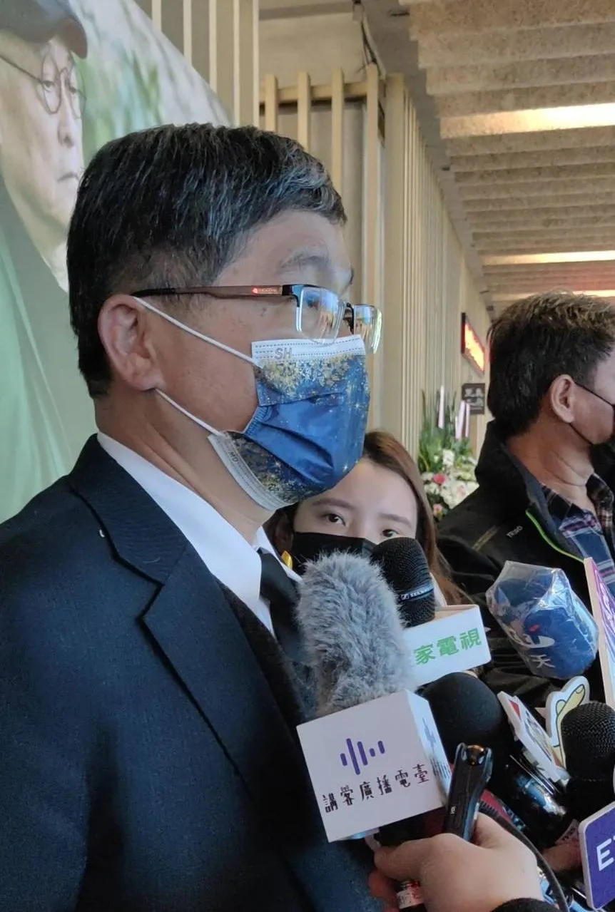 客委會主委楊長鎮感念唐川一生為台灣戲劇演藝及客家語言文化奉獻。蘇佑昇攝