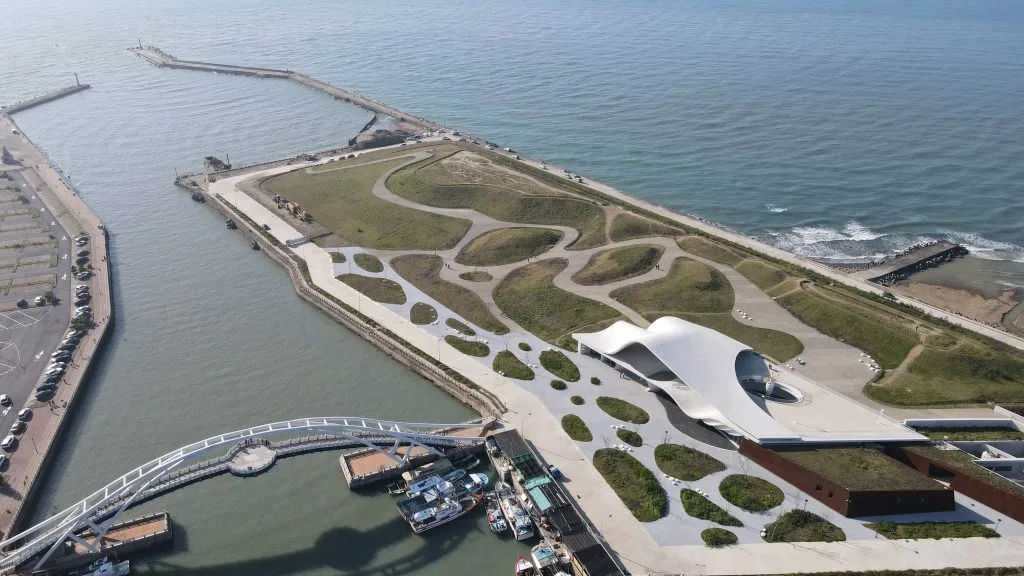 客傳會派出專業空拍團隊，高空俯瞰永安海螺文化體驗園區，十分壯觀。宋佩遙攝