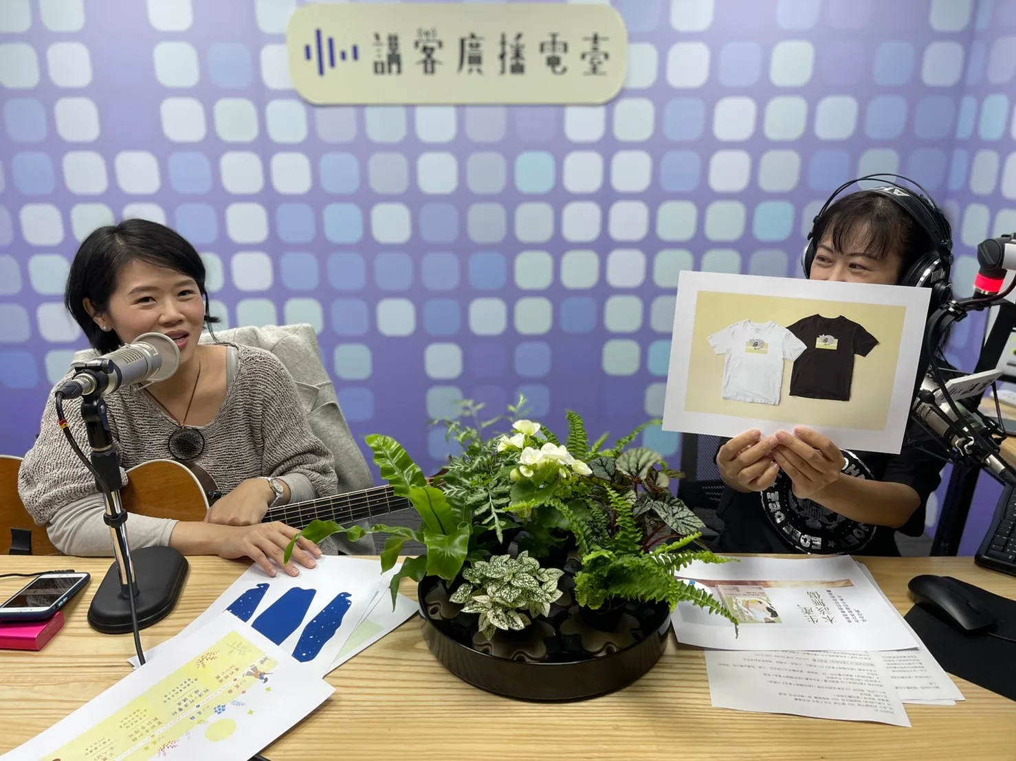 金曲創作才女葉鈺渟接受講客廣播電臺《Good Morning Hakka》訪問。宋佩遙攝。