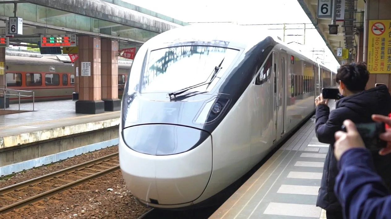 台鐵春節加開271班列車　13日0時開賣