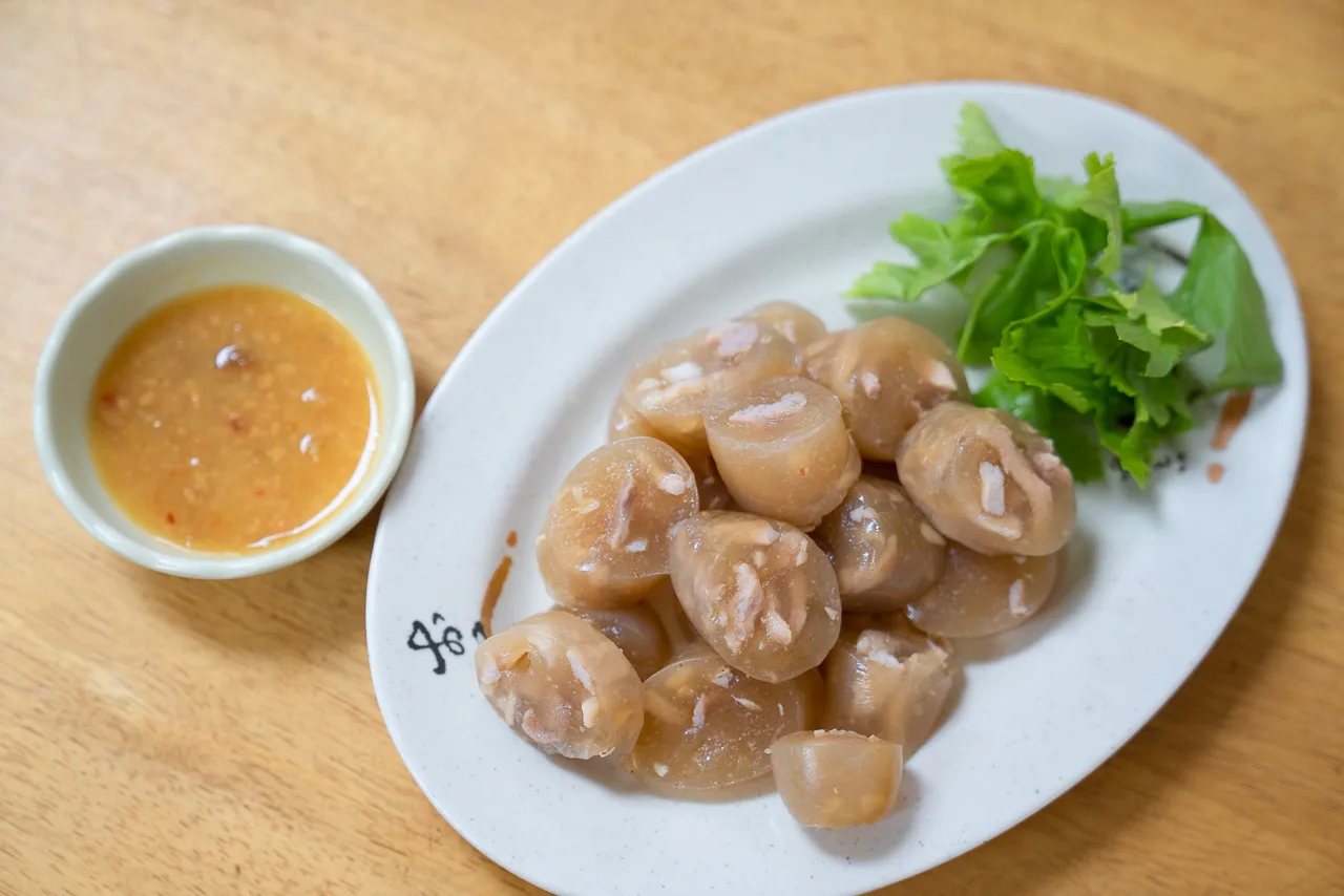 來到新埔絕對不能錯過「煙腸」這個獨一無二客家美食。范修語攝
