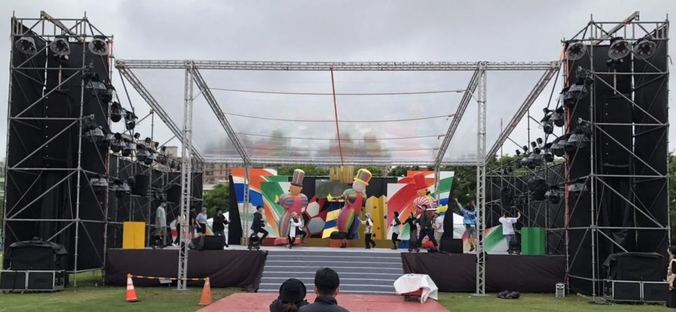 主舞臺搭建中。圖/桃園市政府文化局提供。