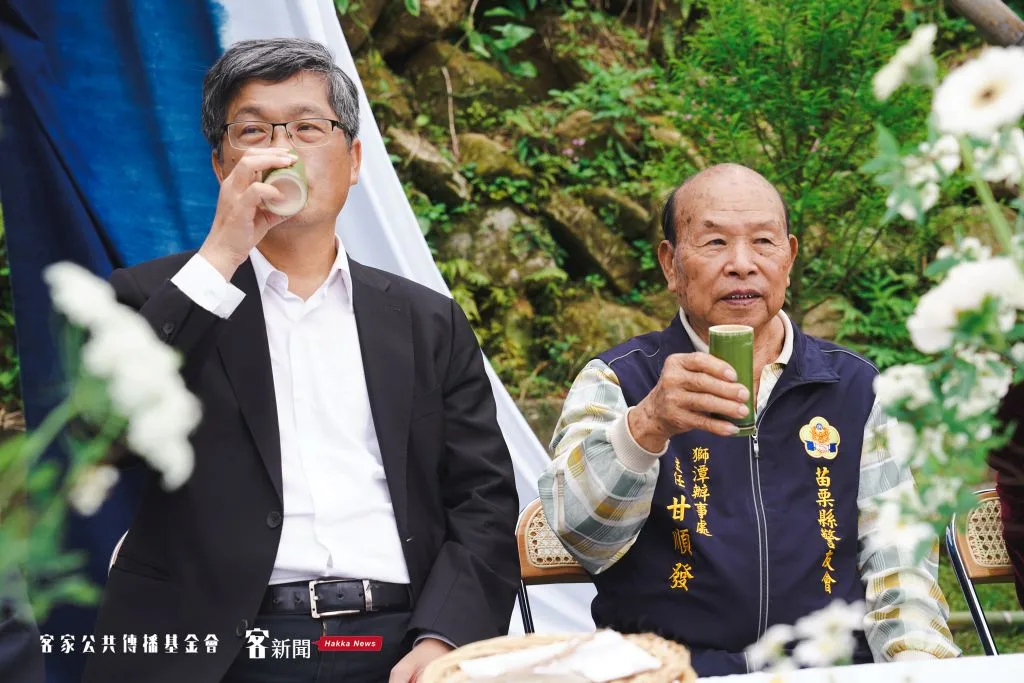 「桐聚.享」大家一起享用桐聚便當。宋佩遙攝。