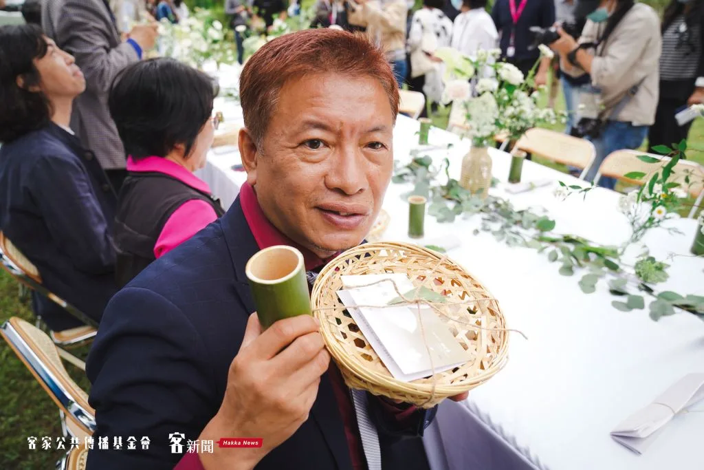 「桐聚.享」大家一起享用桐聚便當。宋佩遙攝。