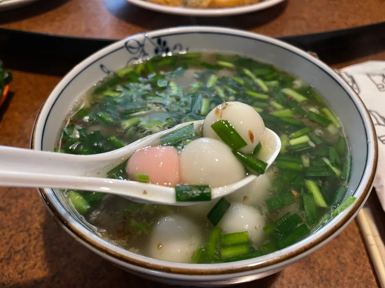 中國官媒無腦問：台灣人還能吃什麼？　網友「蓋樓」秀美食照反擊