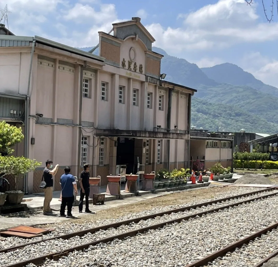 已百歲的水里火車站,車站建築散發典雅、西洋風情。楊靜茹攝