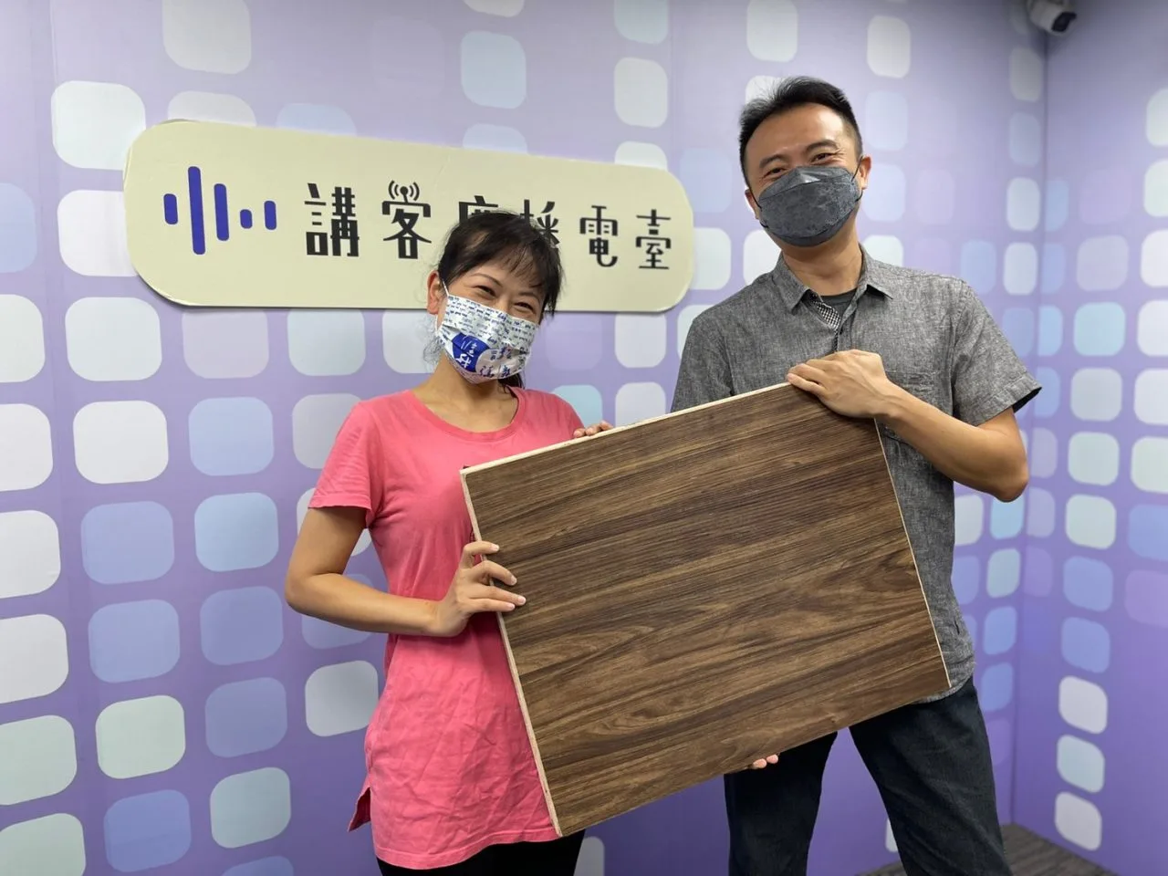 主持人宋菁玲與楊宗儒。宋佩遙攝