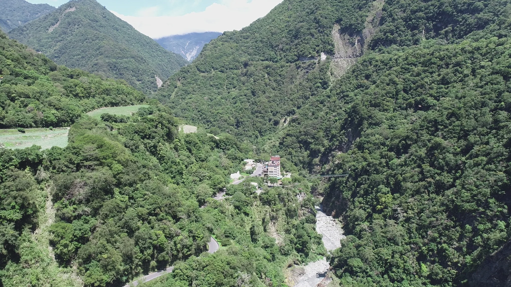 天龍飯店空拍。宋佩遙攝
