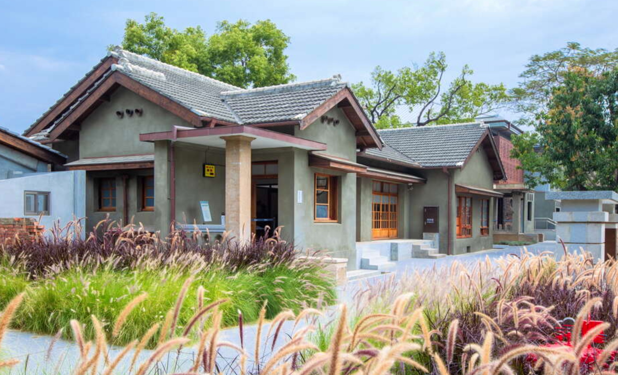 水交社一帶古稱「桶盤淺」，位於府城南門外（清臺灣府城的南城門），係明清時期漢人墓葬之地。翻攝水交社文化園區官網