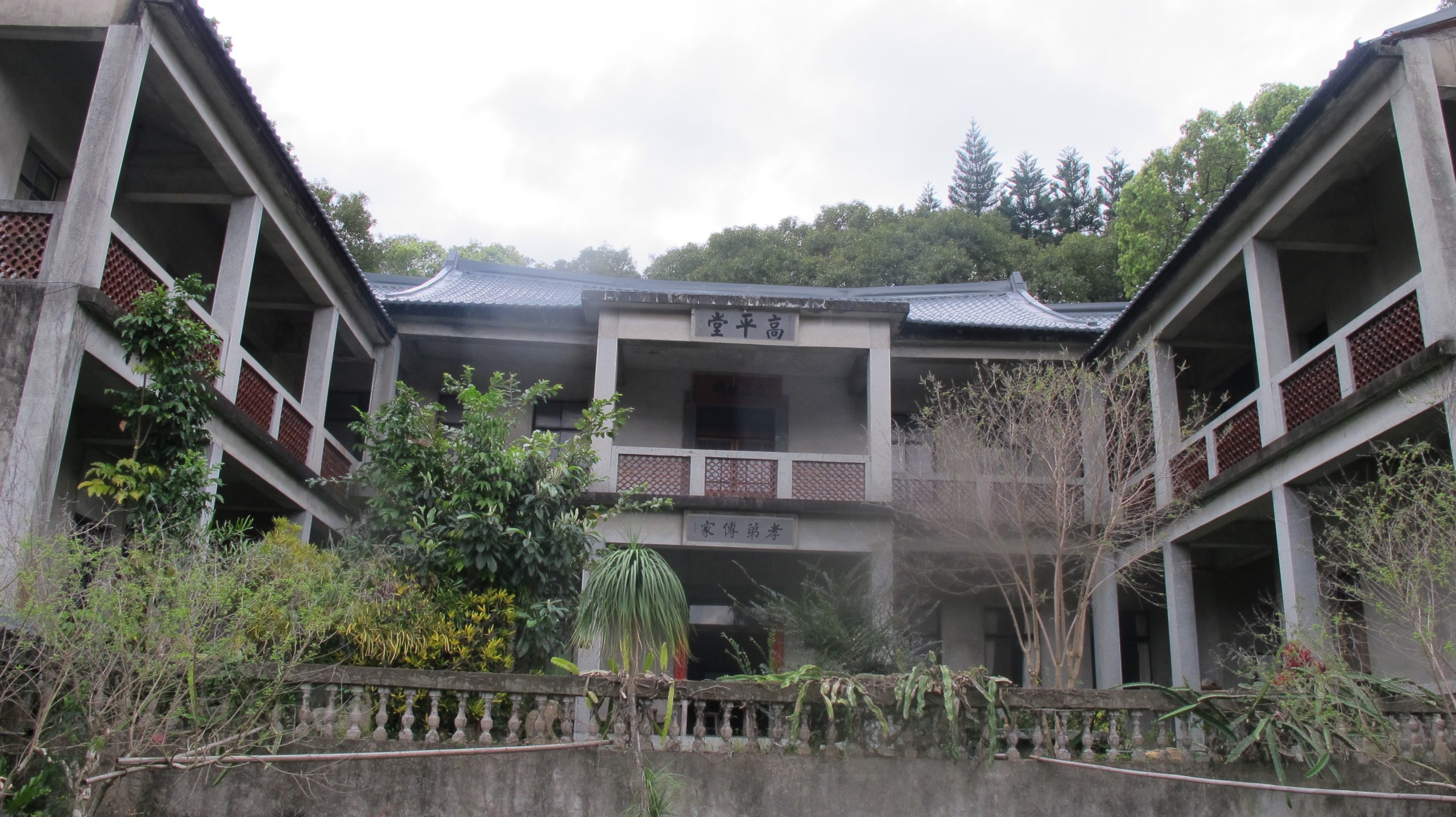 范朝燈生前在高平堂建了十間套房，盼兒子老了落葉歸根。何來美攝
