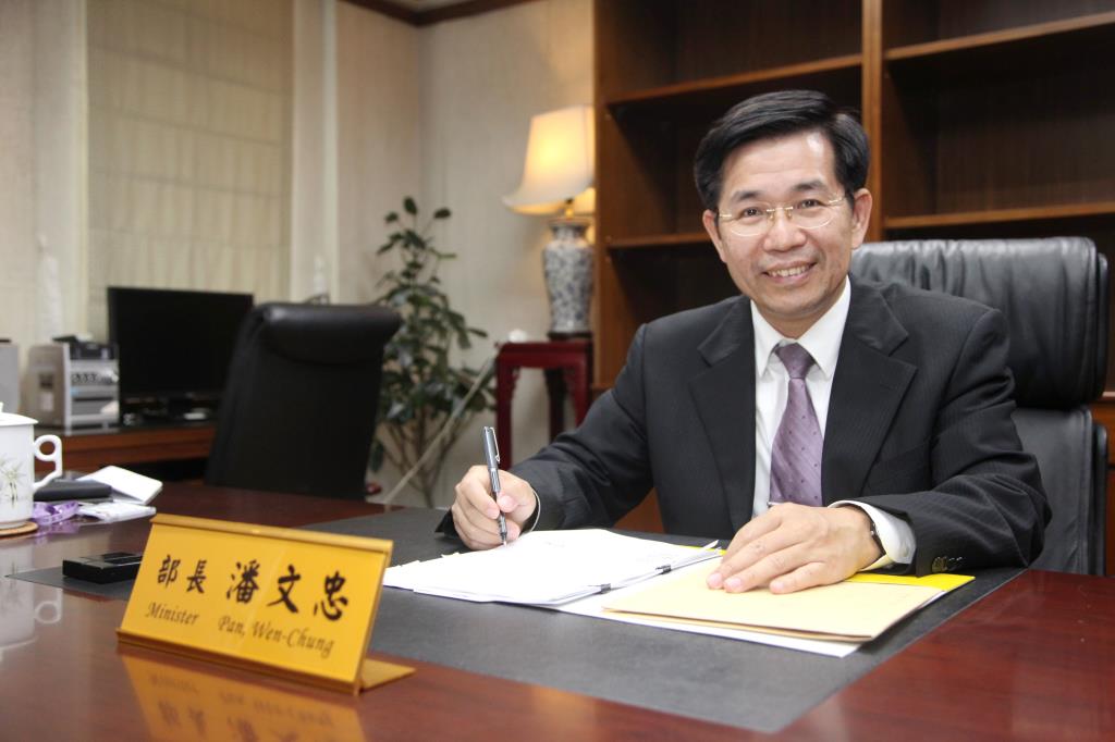 教育部部長潘文忠：不會提前放暑假