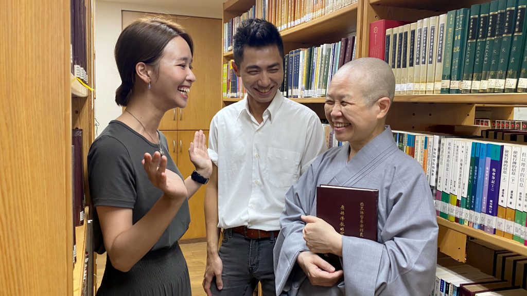 入選 2022棕櫚泉LGBTQ+電影節的《渡你做麼个》第四集，由陳明珠語來賓鄒宗翰拜訪釋昭慧法師。