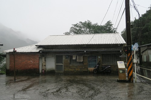 安到「石頭屋仔」个救護所。作者提供