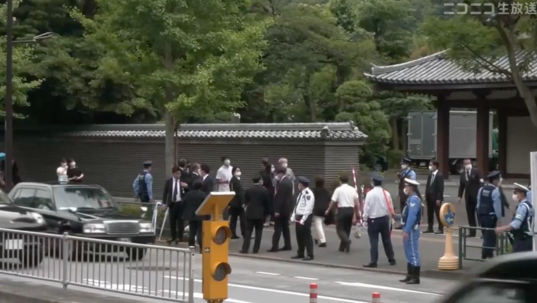 安倍晉三喪禮於下午舉行，許多民眾一早就前往致意。翻攝nicovideo