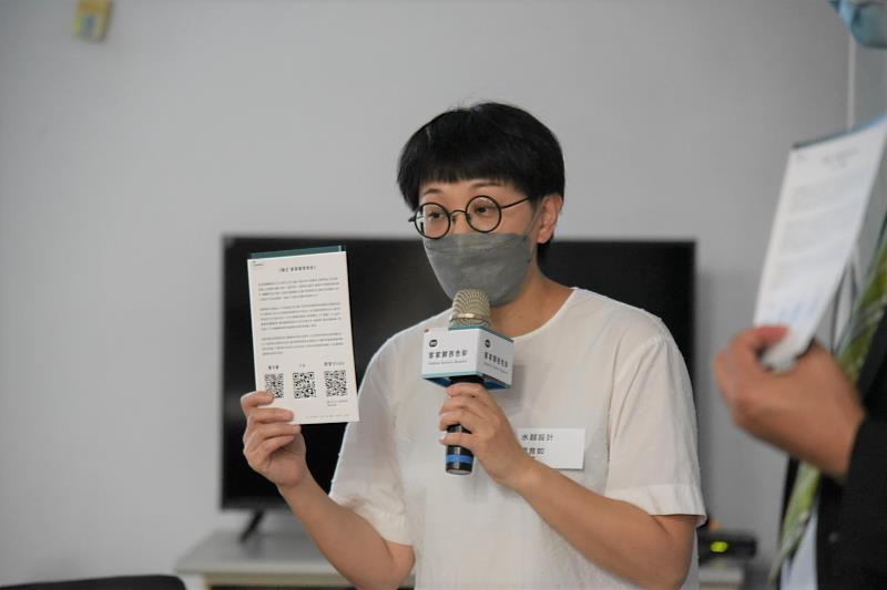 水越設計負責人周育如總監與在座來賓互相交流。客委會提供