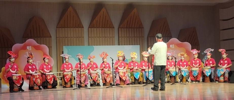 今日在國立東華大學藝術學院音樂廳辦理的「2022客家歌謠交流觀摩賽」十分精彩。客委會提供