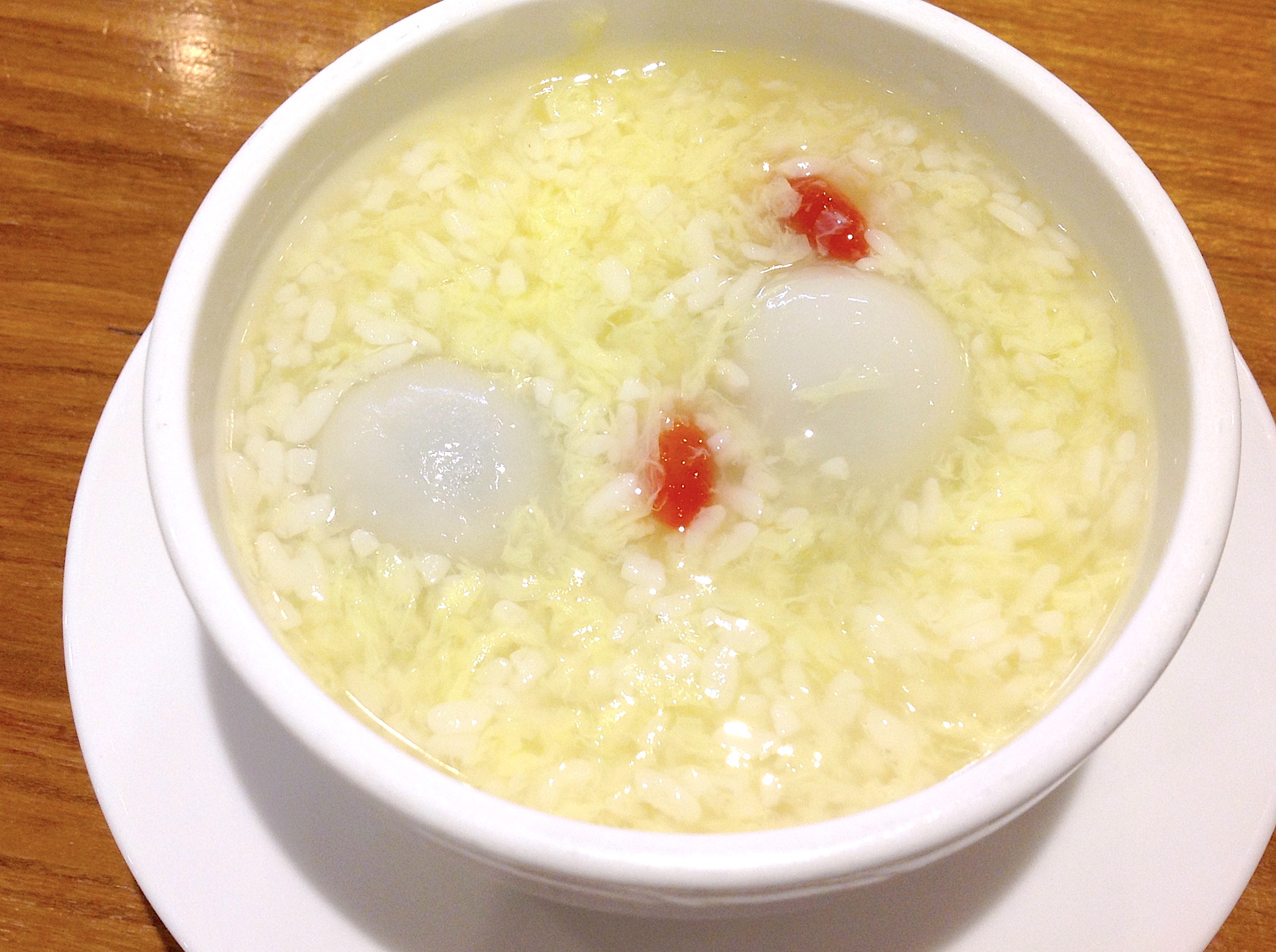 夏日最不可缺的消暑盛品綠豆湯。蕭秀琴攝