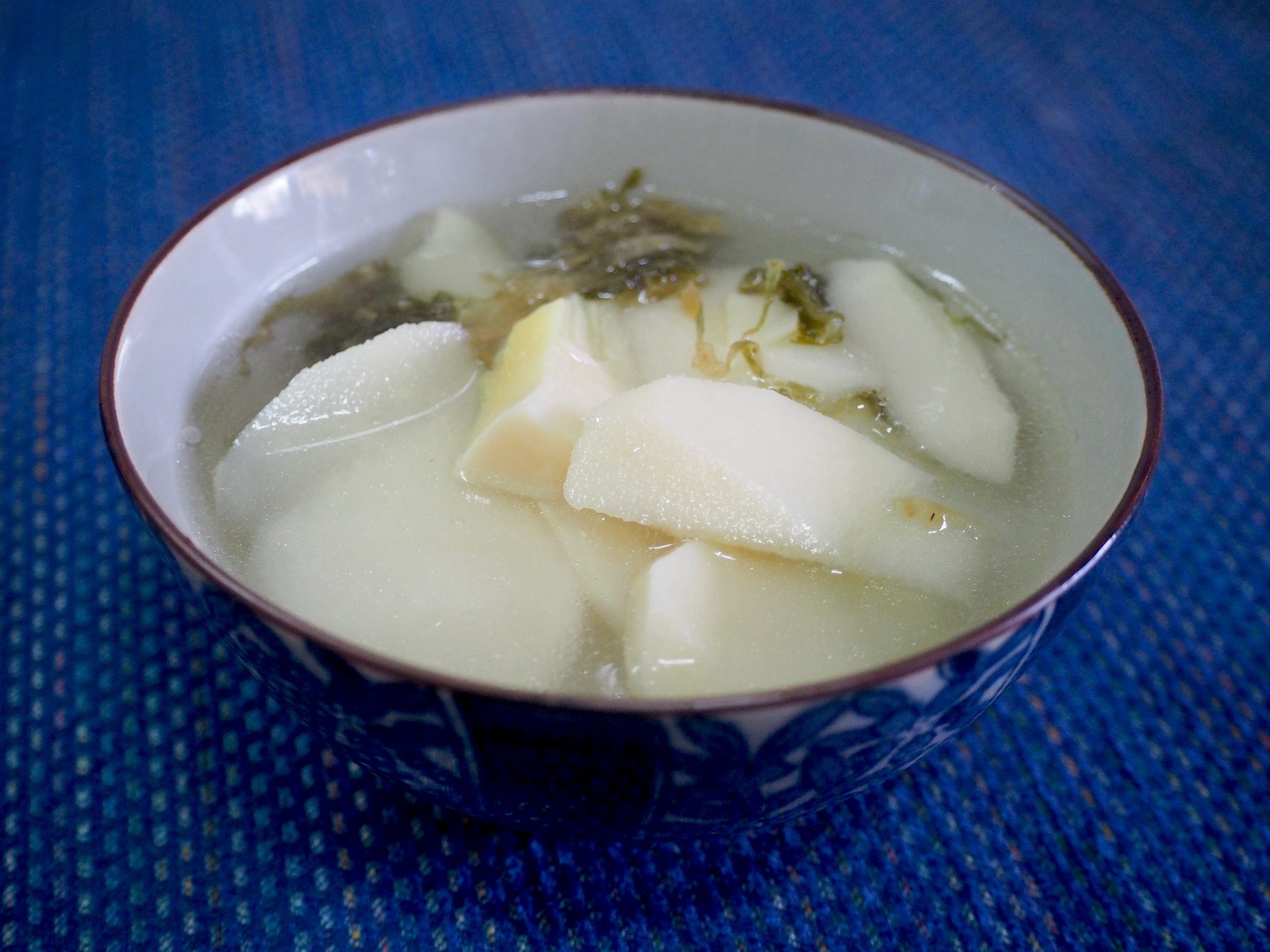 綠竹筍與客家卜菜一起煮最甘甜。蕭秀琴攝