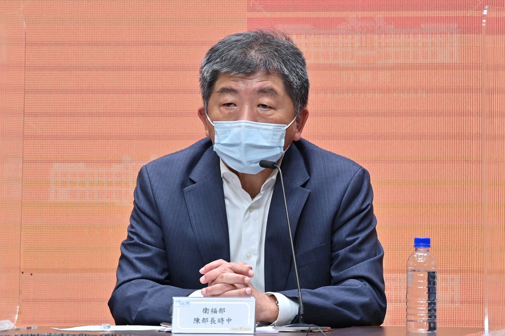 衛福部長陳時中任指揮官907天、召開581場記者會　今請辭參選