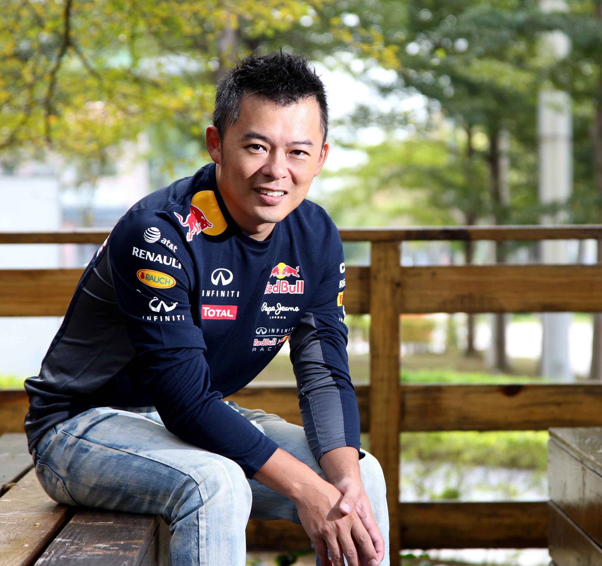 Andy老爹試專業試車主持人，在車界相當有名。翻攝Andy 老爹粉絲團