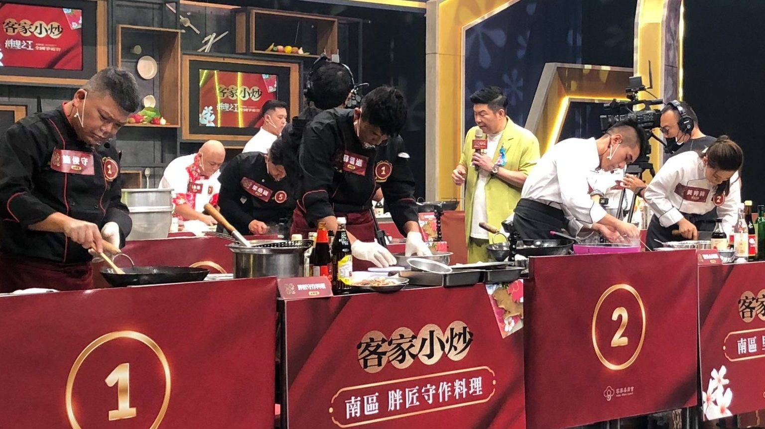 客家小炒全國爭霸賽由曾國城主持，預計在東森電視台播出。客家委員會提供