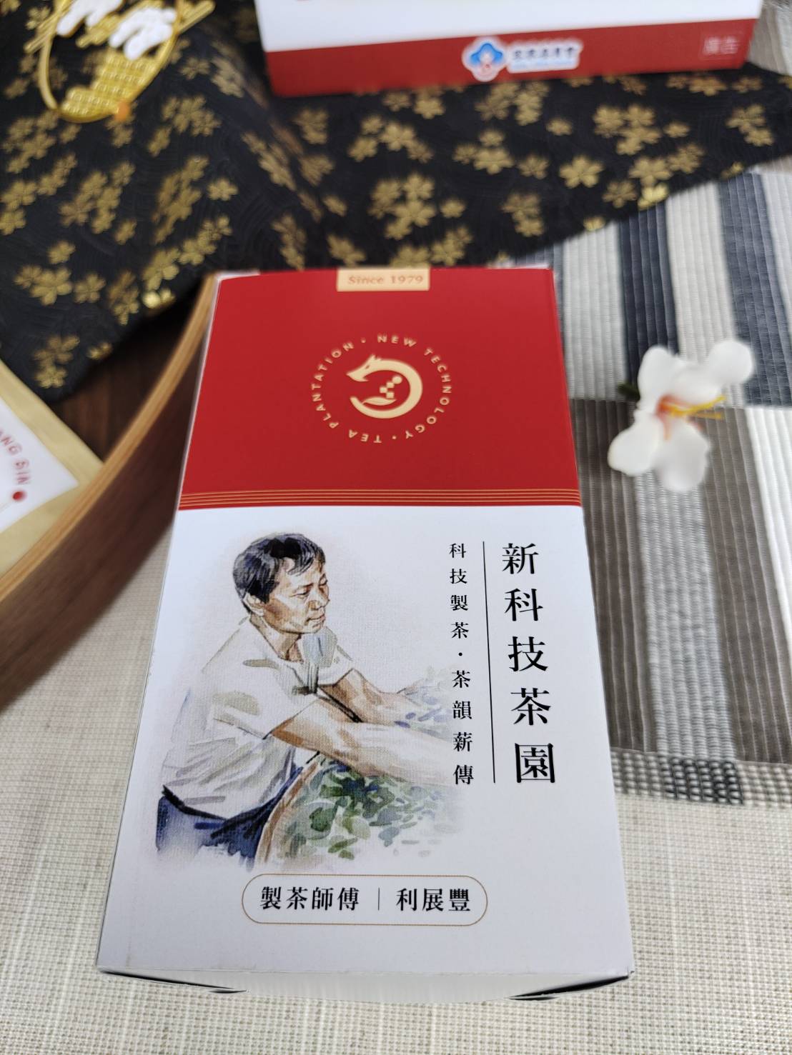 客委會及工研院輔導新科技茶園品牌銷售數位升級，也在商品中加入說故事的元素，讓消費者看到品牌，就能一秒知道產品背後滿滿的故事，增加購買意願。蘇佑昇攝