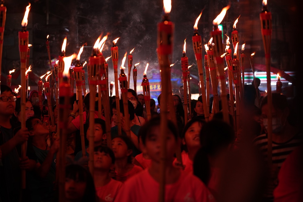 每年雲林西螺、二崙、崙背等詔安客庄的鄉親,會在農曆8月左右,效仿祖先舉「澹仔火」繞客庄抵禦盜匪,將平安的光明送到每一戶住家,高舉「澹仔火」的畫面十分壯觀。資料照