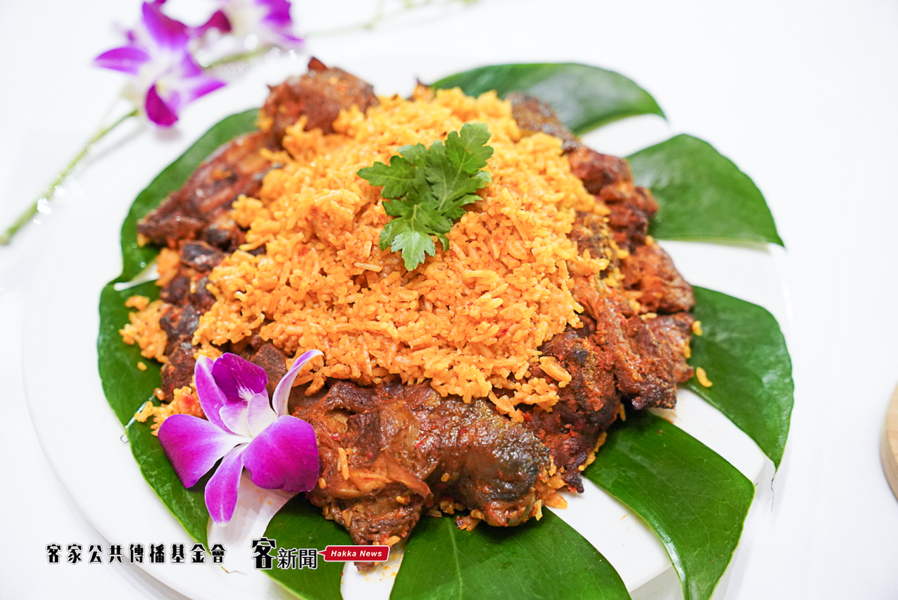 奈及利亞在台辦事處展示羅夫飯(Jollof Rice)。宋佩遙攝
