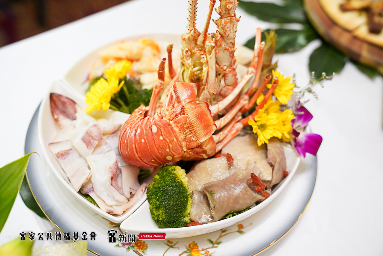 多間業者在這次的美食展推出優惠又新鮮的海鮮食材。宋佩遙攝