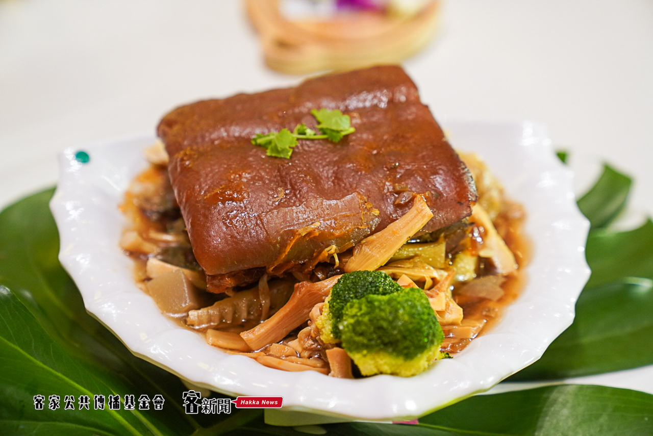 控肉滷筍干,令人看了食指大動。宋佩遙攝