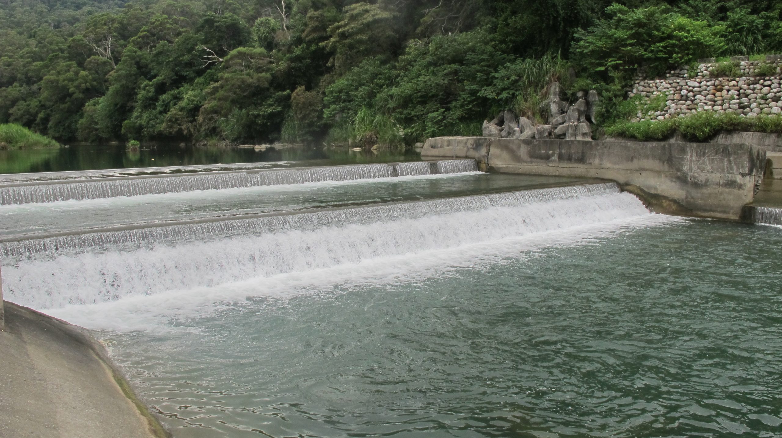 巴宰族人善狩獵、捕魚，溪水清澈的哆囉嘓溪（景山溪）是主要漁場。何來美攝