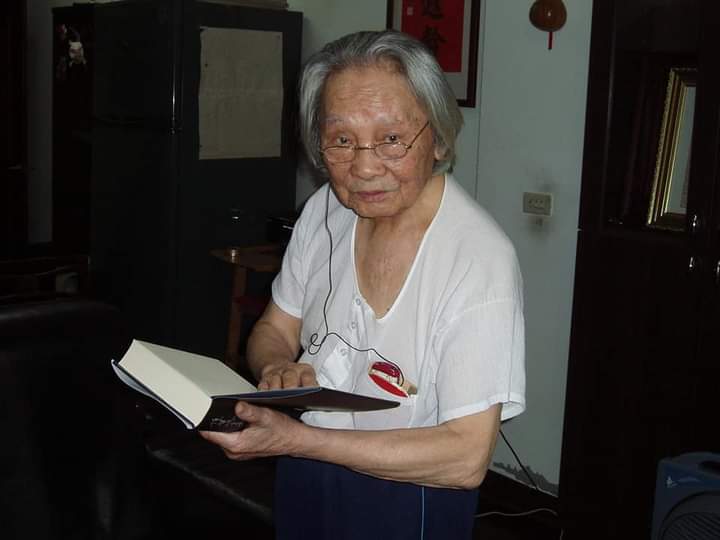 台灣文學巨擘鍾肇政著作等身，圖為他生前受訪身影。何來美攝