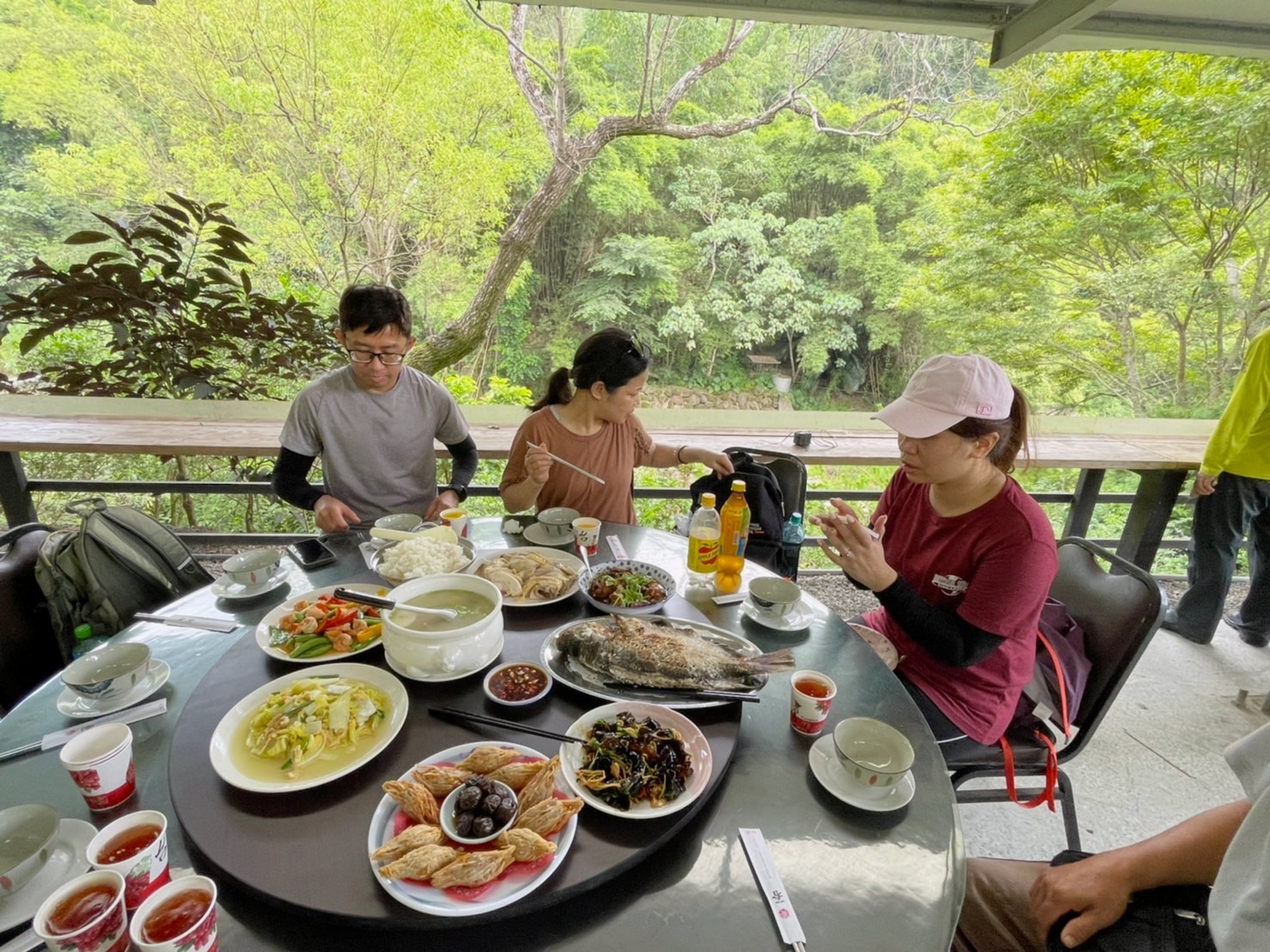 猴洞坑森林餐坊提供客家美食,但是要先預訂。楊靜茹攝