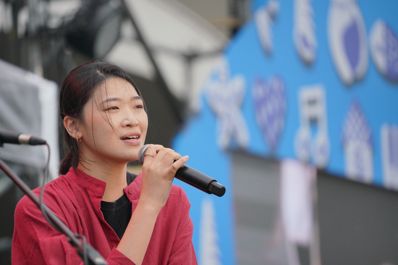 創作才女邱淑蟬從美濃北上參與海客祭。莊勝鴻攝