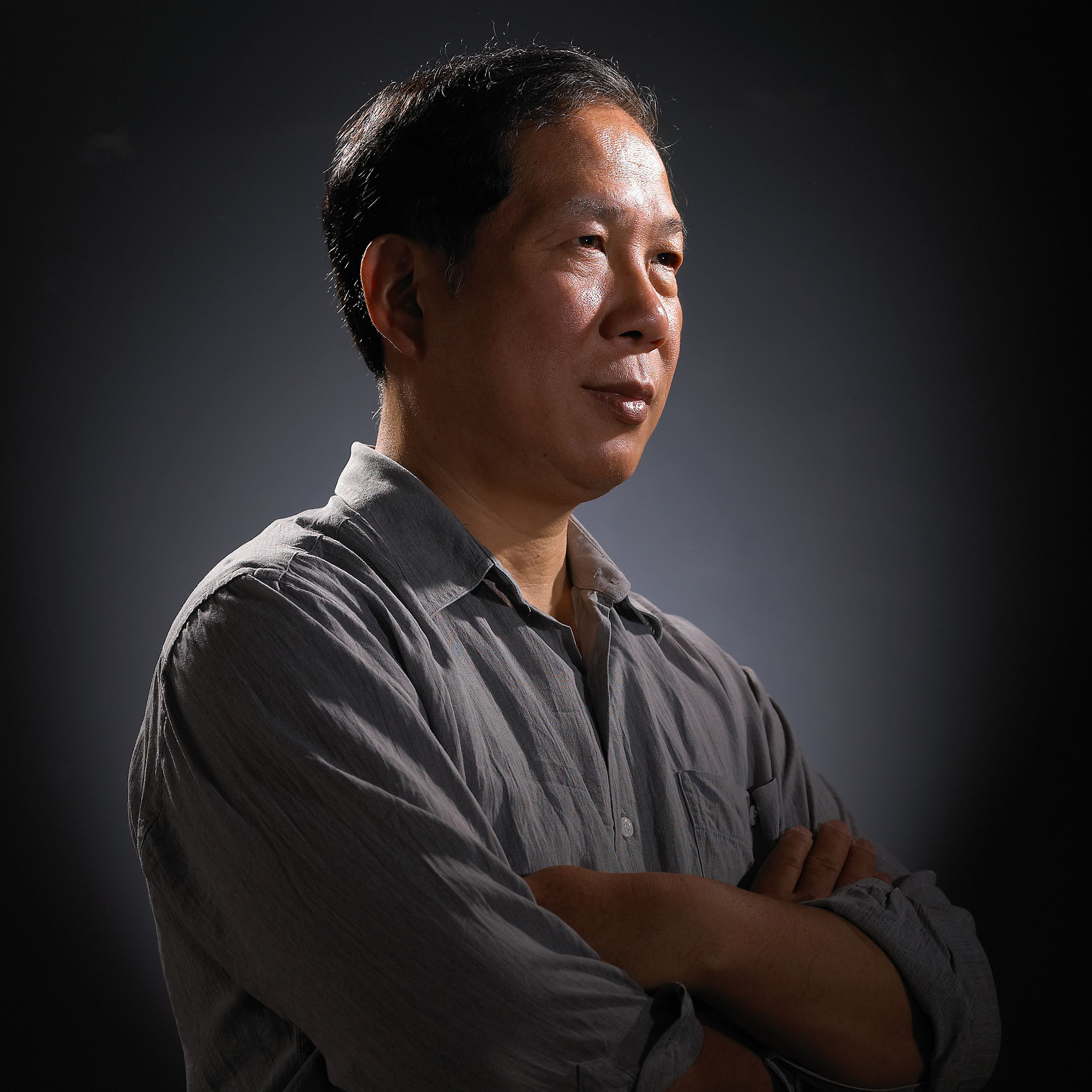 五樓光容當代藝術家木藝-劉邦漢。