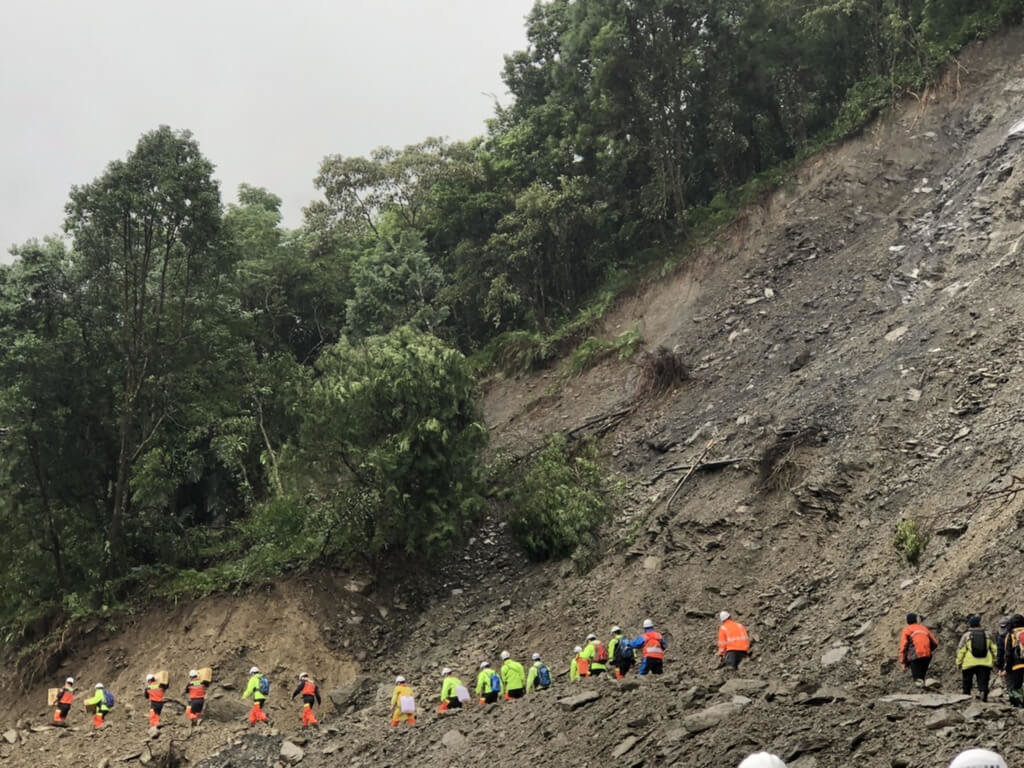 明池山莊受困遊客預計今下半天戒護下山　仍8處省道路段阻斷