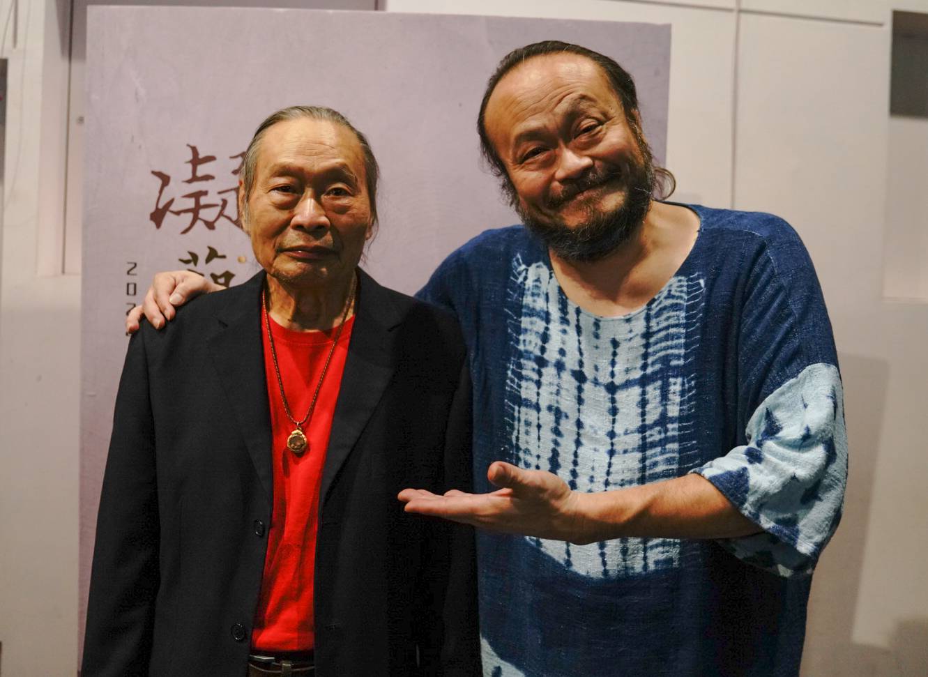藝術家父親謝孝德的理念「藝術就是你的宗教，你不一定要出家」持續影響著謝宇威音樂創作至今。
