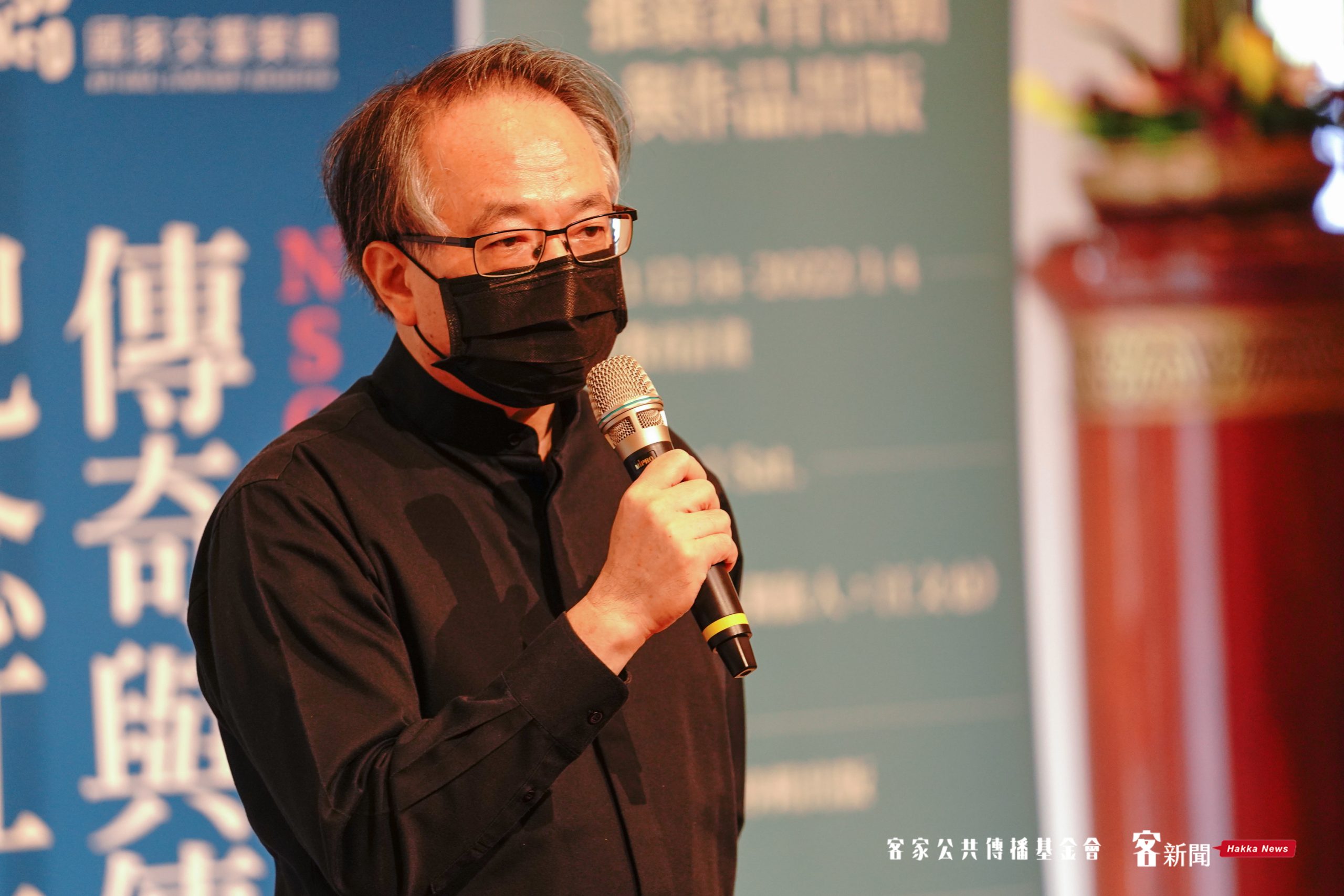 指揮家呂紹嘉,為「傳奇與傳承-紀念江文也」音樂會記者會致詞照片。客傳會資料畫面
