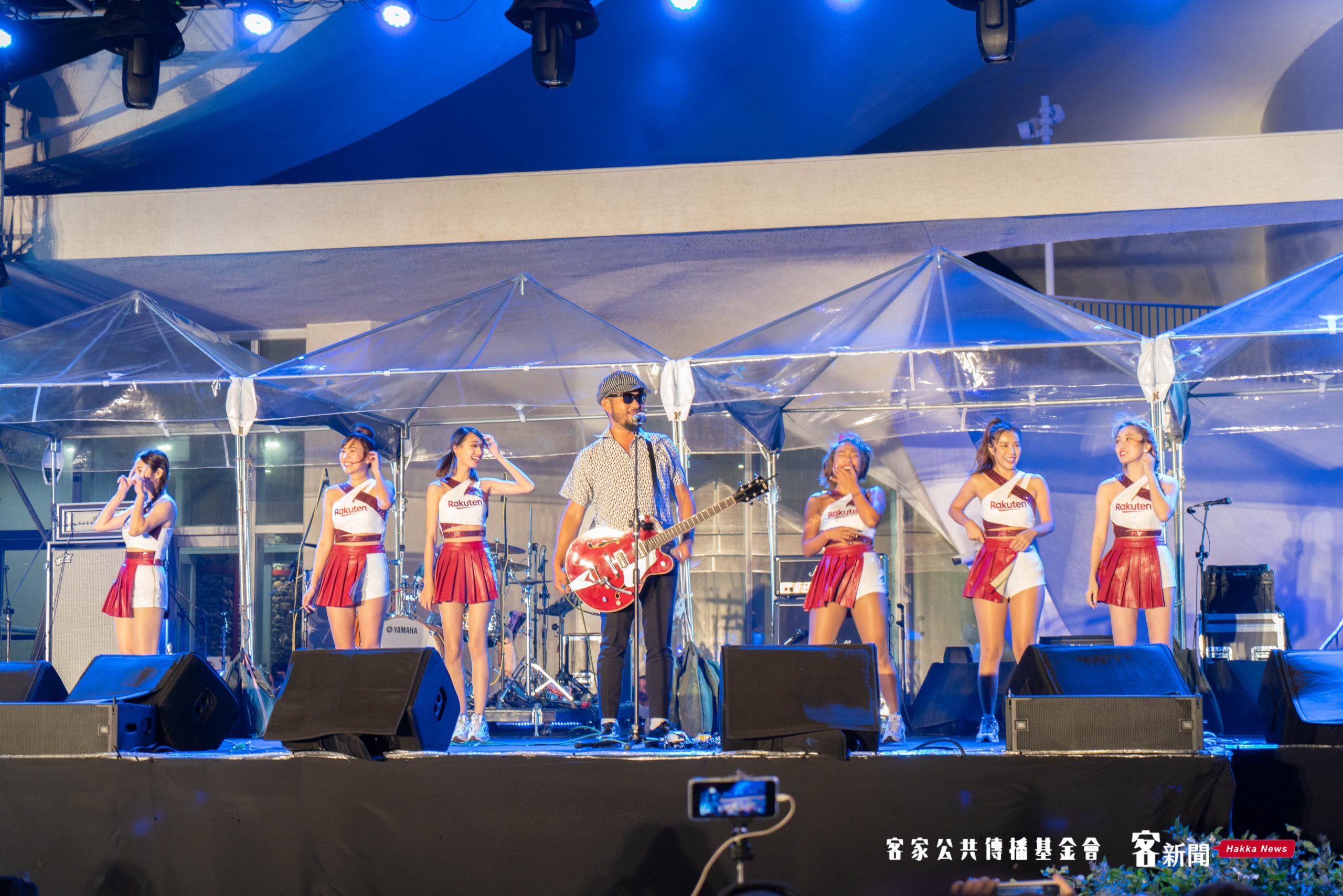 八十八顆芭樂籽與樂天女孩。洪俊傑攝