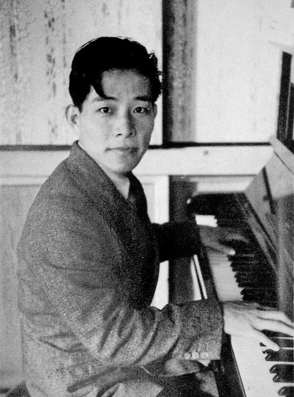 江文也1936年以《台灣舞曲》榮獲柏林奧林匹克競技大賽藝術部門作曲獎佳作。圖為1940年代的江文也。