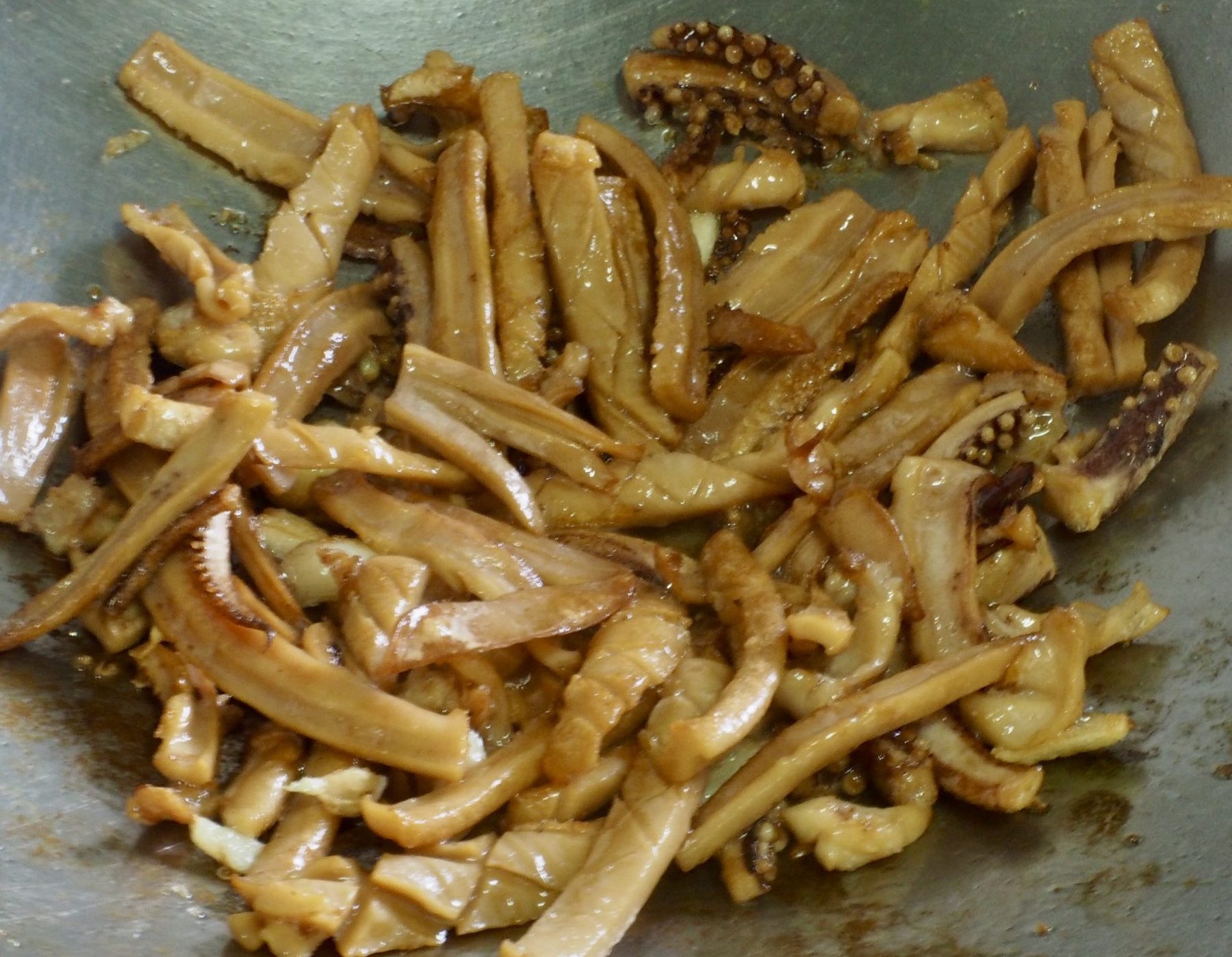 乾煸魷魚乾，是客家小炒不可或缺的一味。蕭秀琴攝