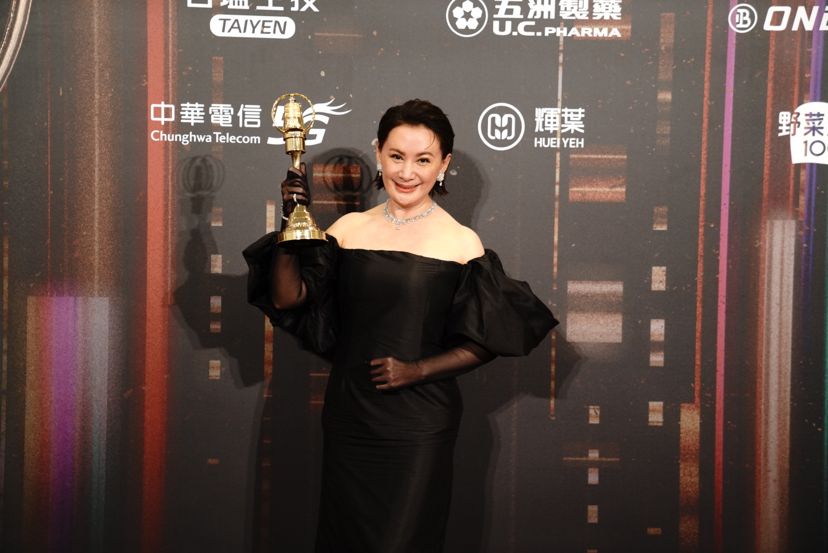 陳亞蘭破天荒以《嘉慶君遊台灣》封視帝！范修語攝