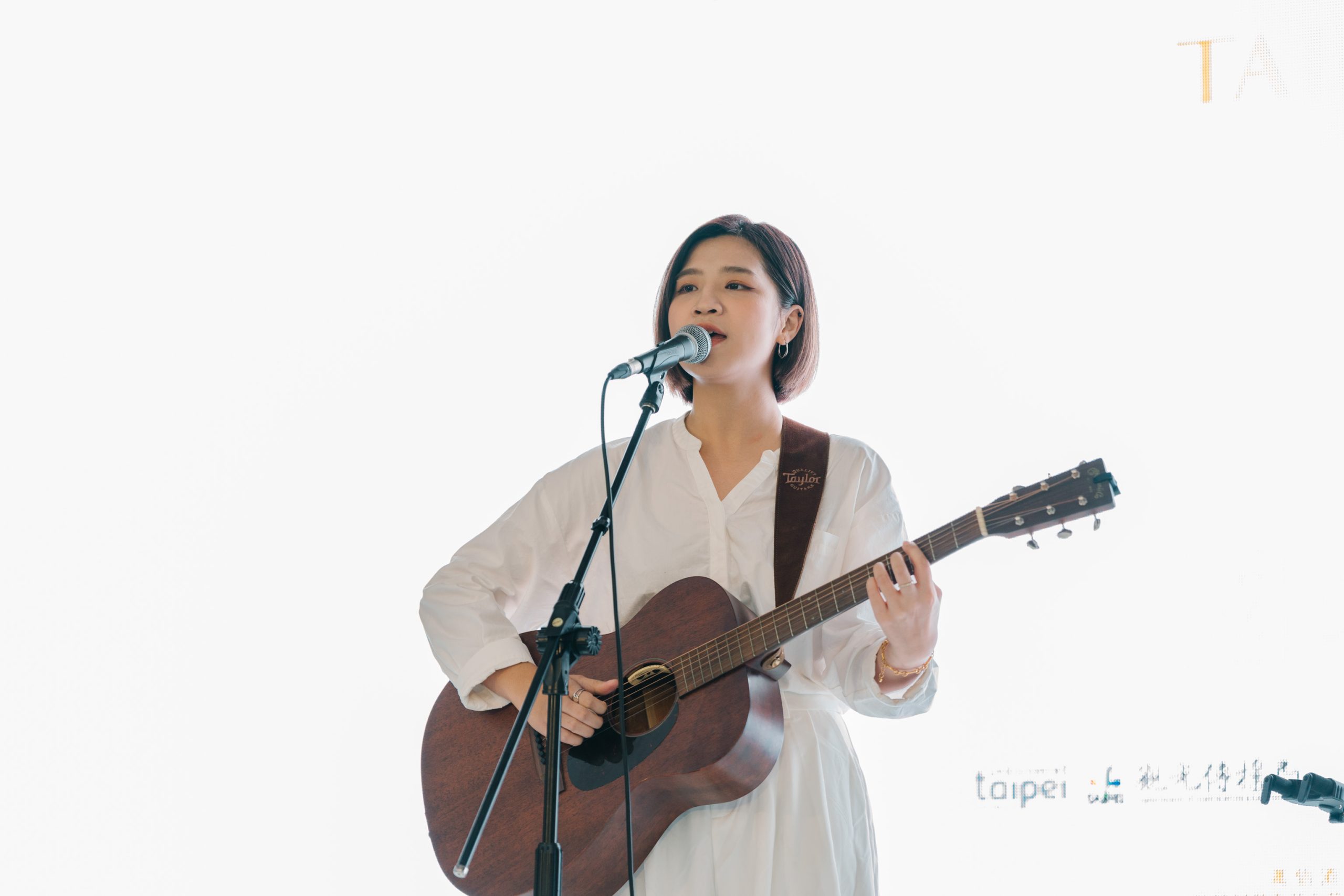活動壓軸則由入圍金曲獎新星最佳客語歌手黃宇寒,演唱最佳客語專輯創作。