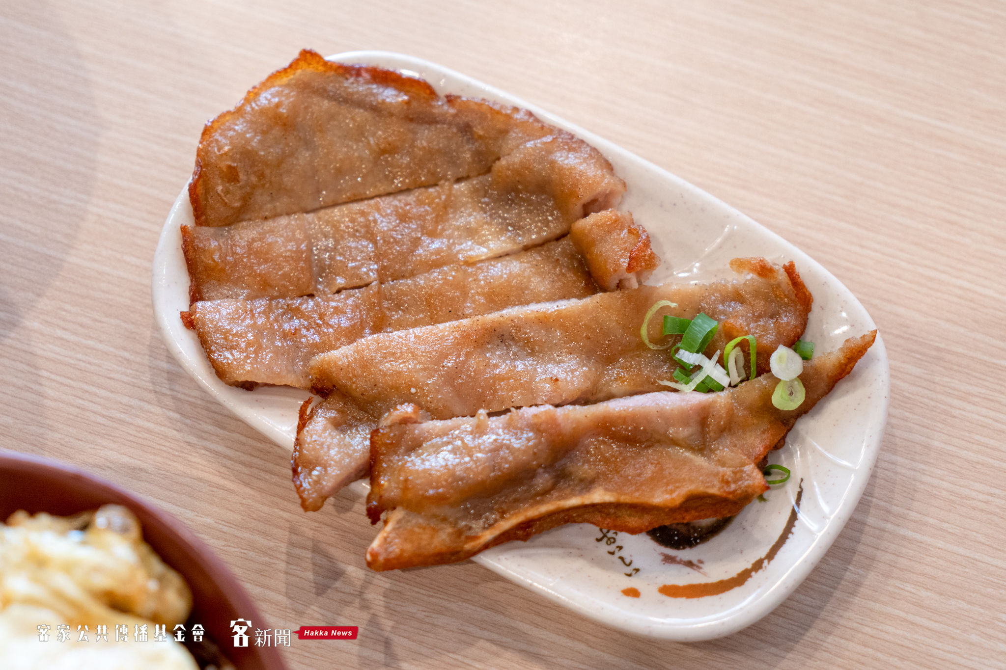 一份炸排骨45元,相當經濟實惠。李台源攝