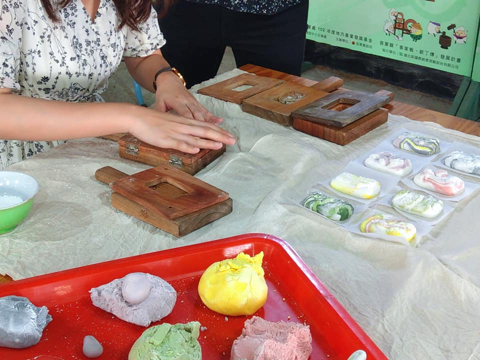 現場可手做各種粄食。客家粄仔工坊提供