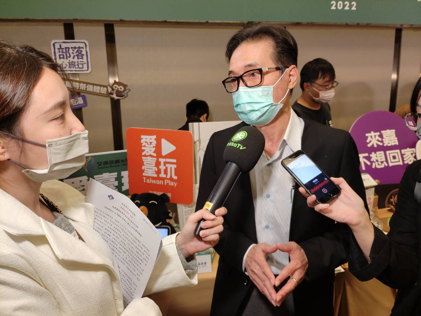 客委會副主委鍾孔炤出席台北國際旅展行前宣傳記者會,替客家主題館的攤位宣傳。蘇佑昇攝