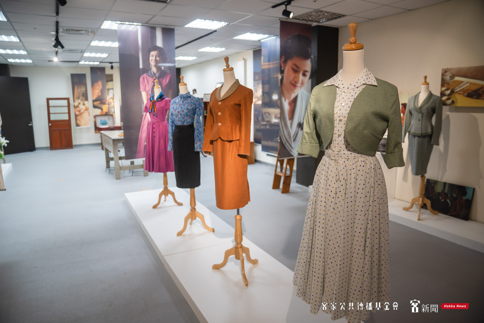 臺灣客家茶文化館內茶金場景與服裝展覽。范修語攝