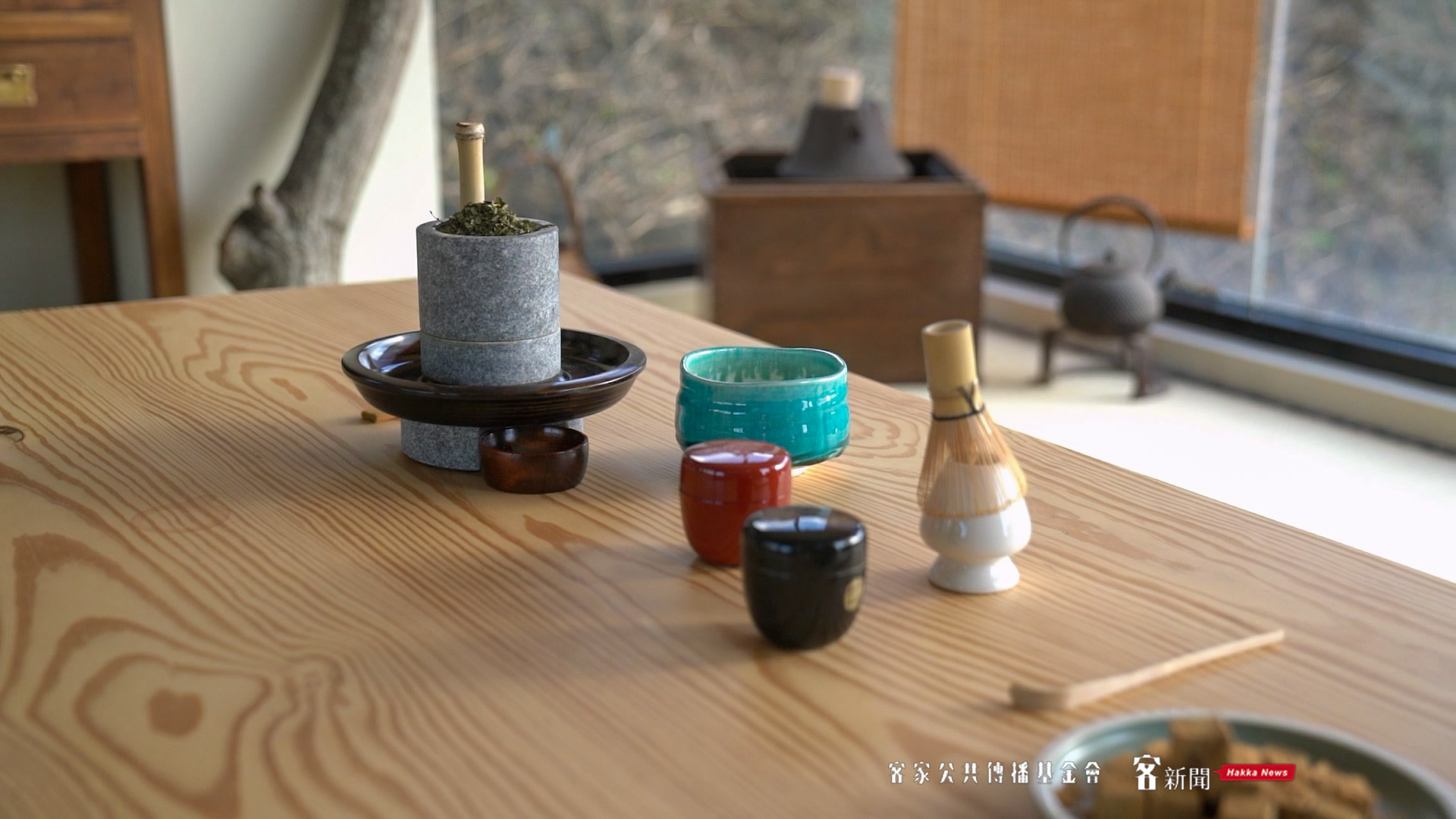 臺灣客家茶文化館內設置六國茶室，開館營運後可以預約在茶室喝茶享受美景。范修語攝
